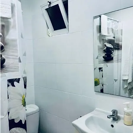 Ideal Flat Near Rossio Apartment *