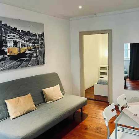Ideal Flat Near Rossio דירה *
