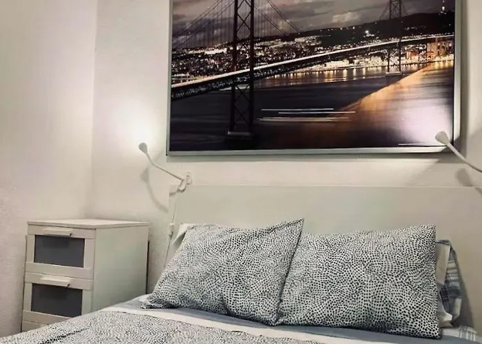 Ideal Flat Near Rossio Lisbona